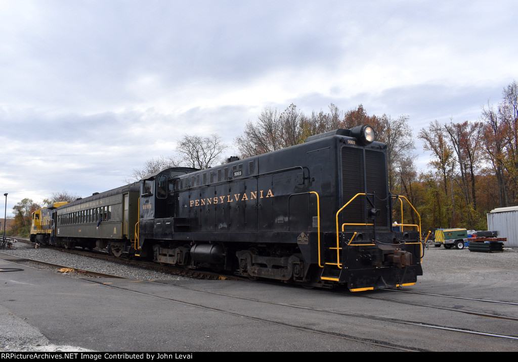 Pureland Shops & Complex Shuttle Hop train